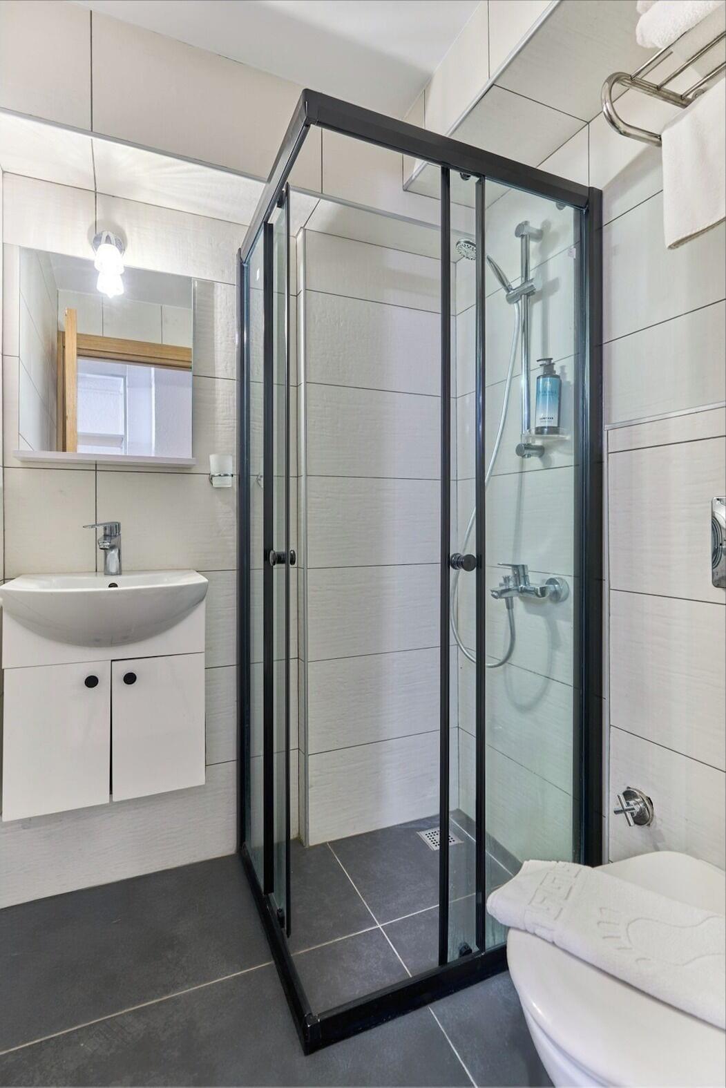 Standard, Partial Sea View, Mia Hill Suites 5/7