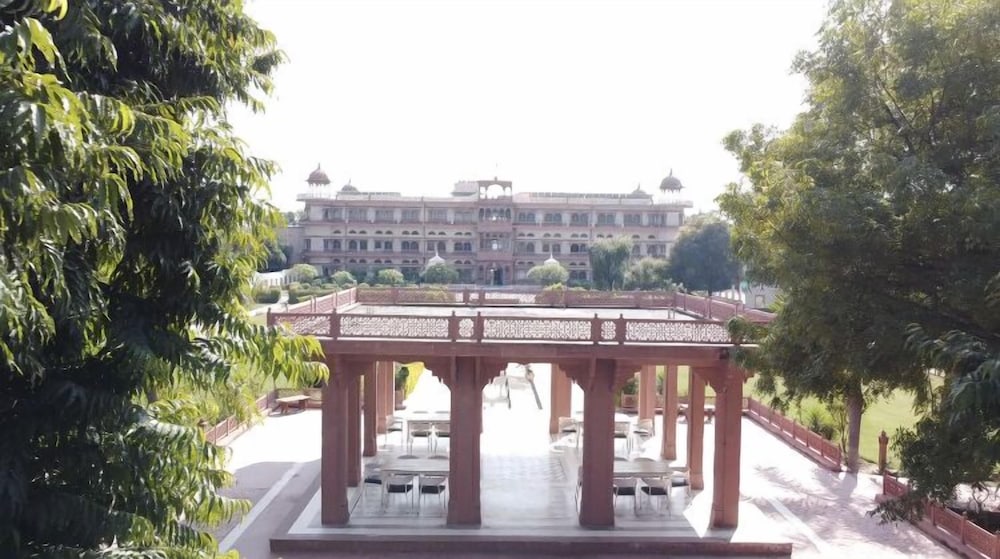 Umaid Lake Palace 3/50