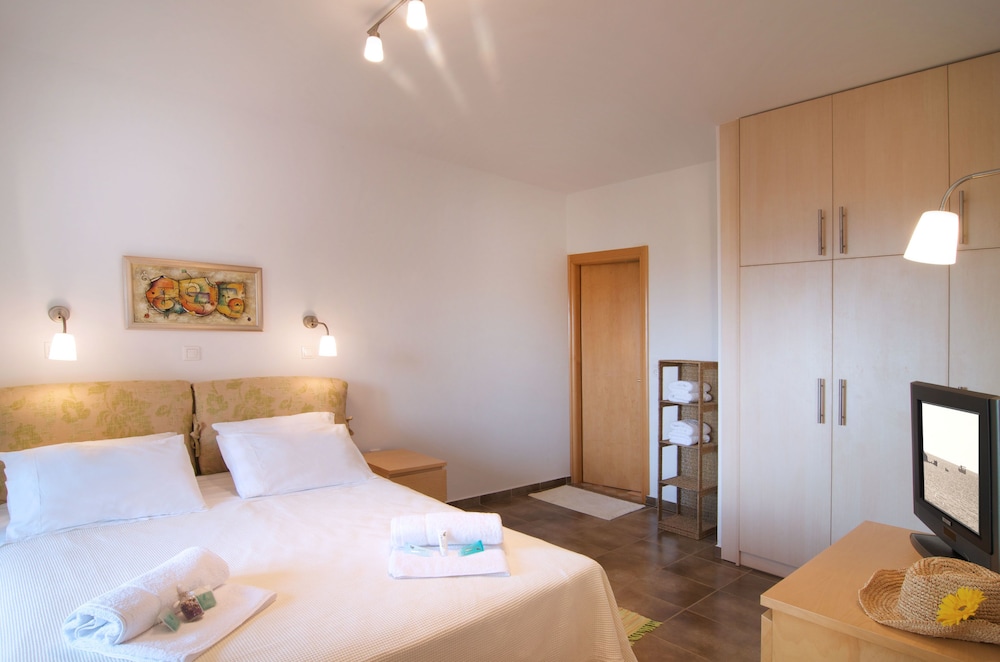 Miraluna Hotel 12/50