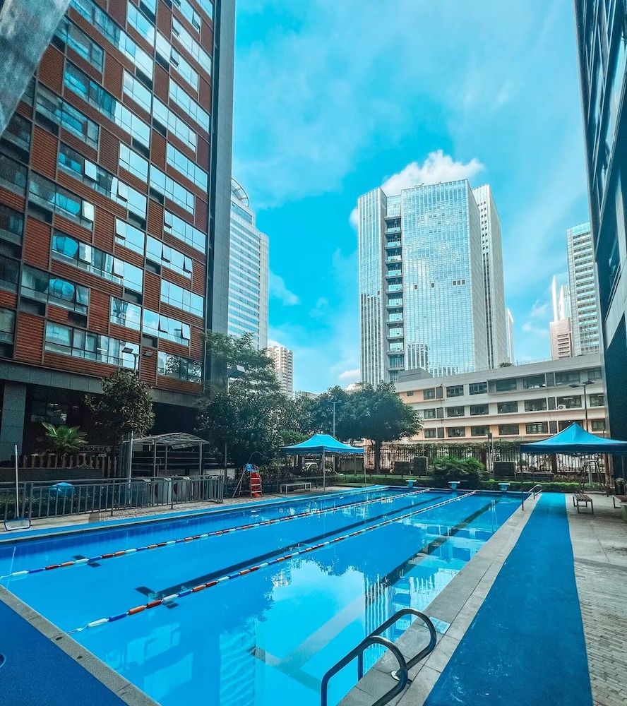 Private-Enjoyed Home ApartHotel - R&amp;F Stanley Apartment 31/50