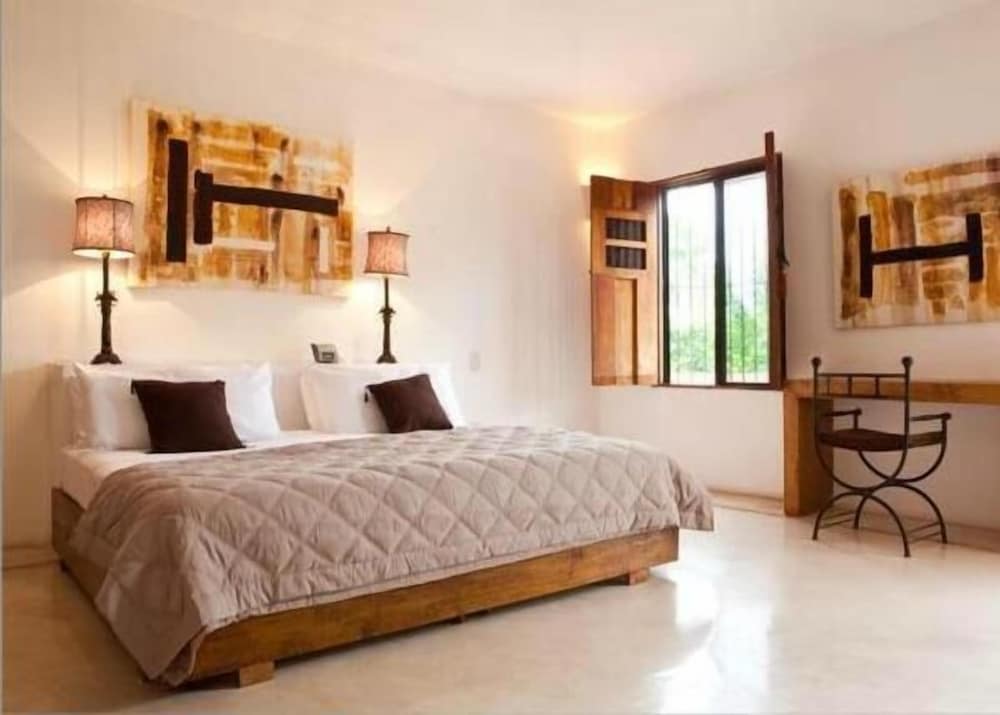 Hotel Hacienda Vip 12/50