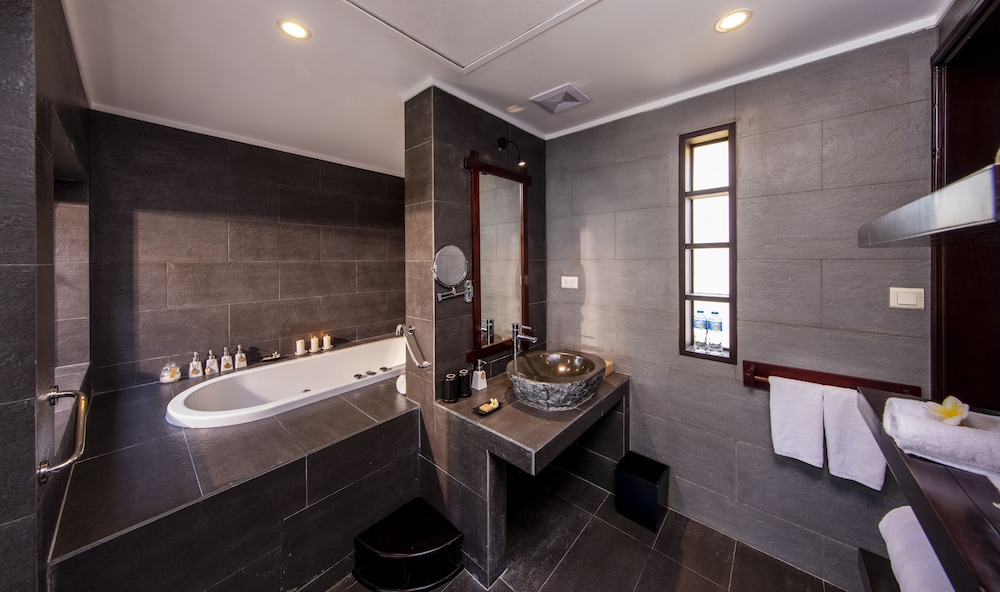 Victoria Hoi An Beach Resort And Spa 78/80