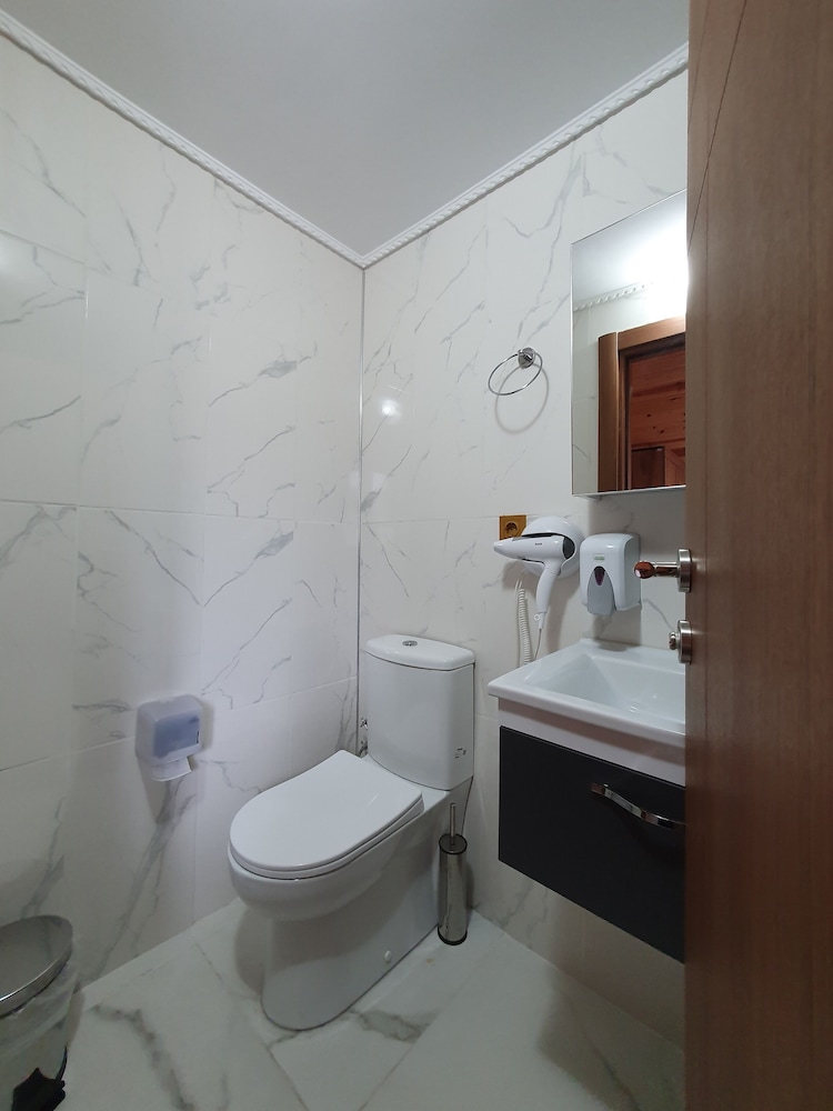 Sari Kosk Hotel 50/50