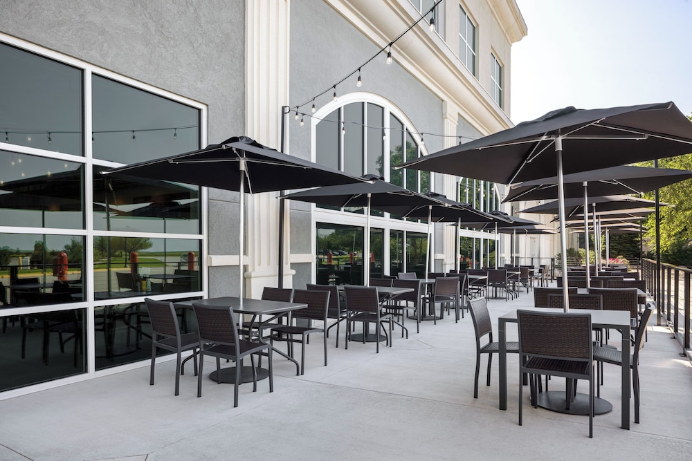 Isle Casino Hotel Waterloo - A Caesars Rewards Destination 33/52