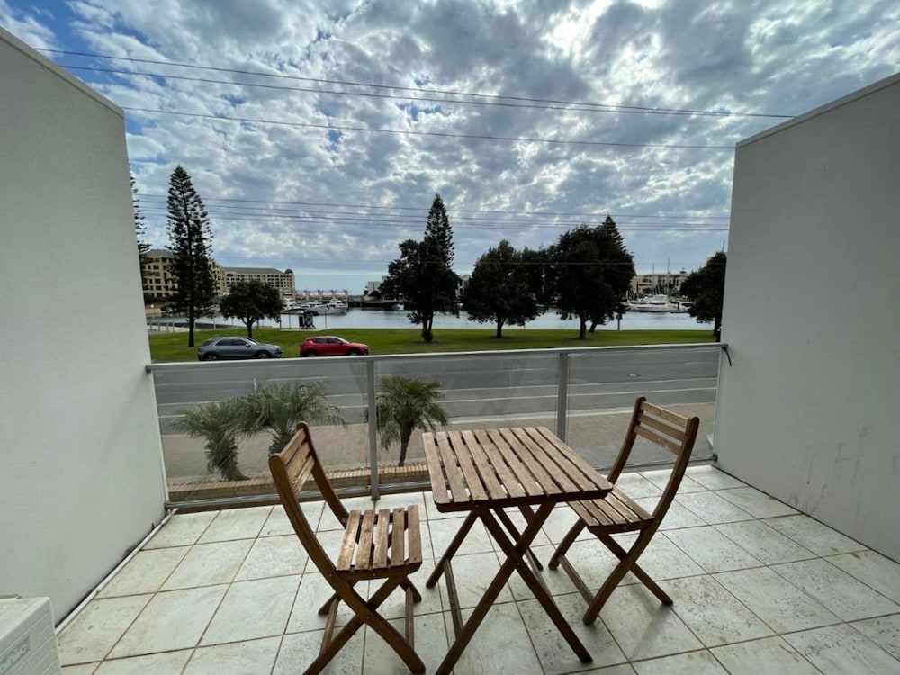 Haven Marina Motel 27/39