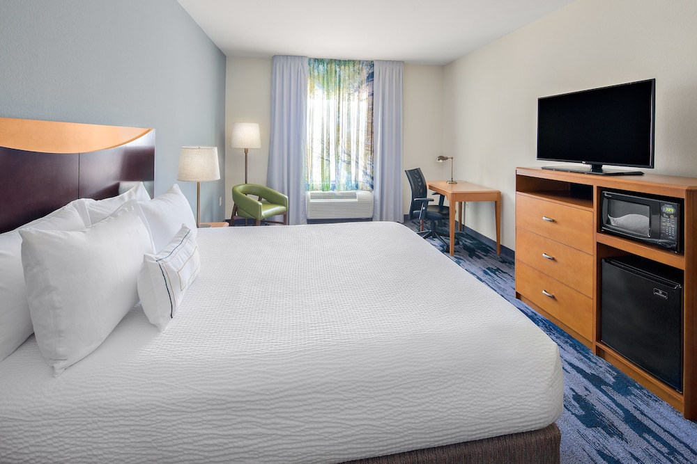 Fairfield Inn Suites Hobbs 7/44