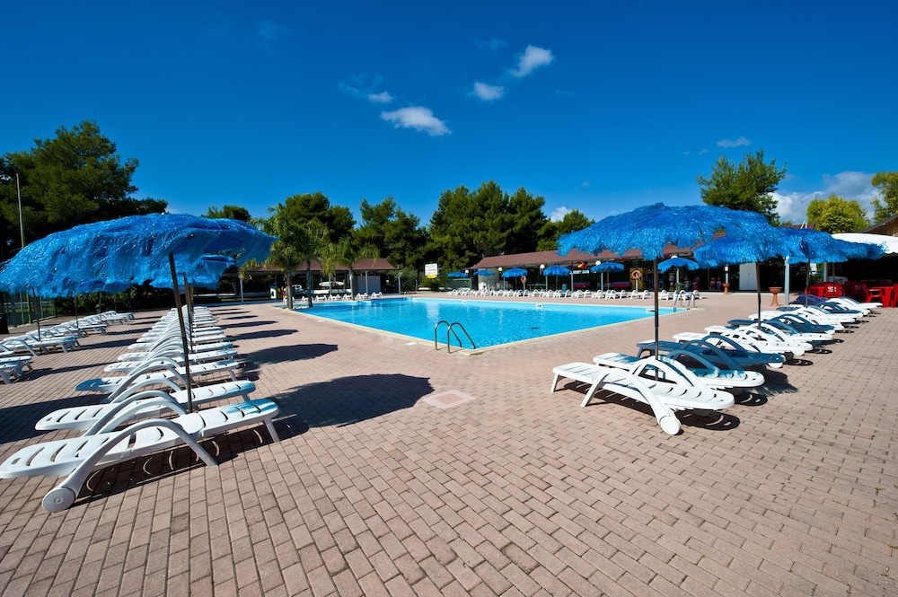 VILLAGGIO LE DIOMEDEE 45/70