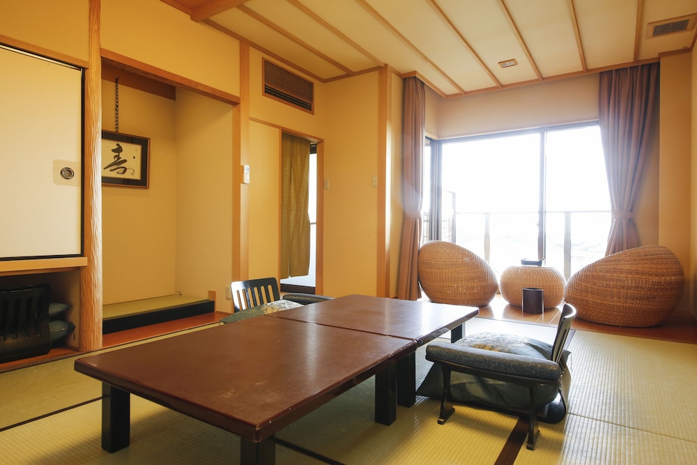 Resort Hills Toyohama SORA no KAZE 7/63