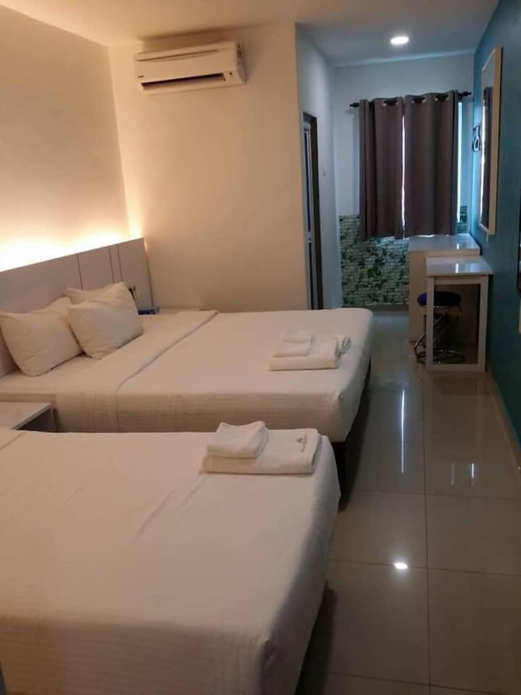 Yew Boutique Hotel 18/37