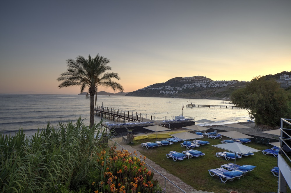 Golden Age Crystal Bodrum 34/50