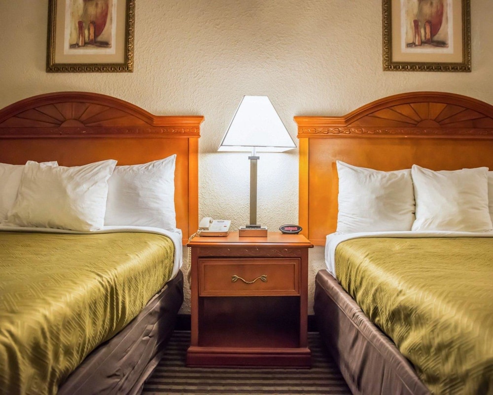 Econo Lodge Panama City St. Andrews 19/44