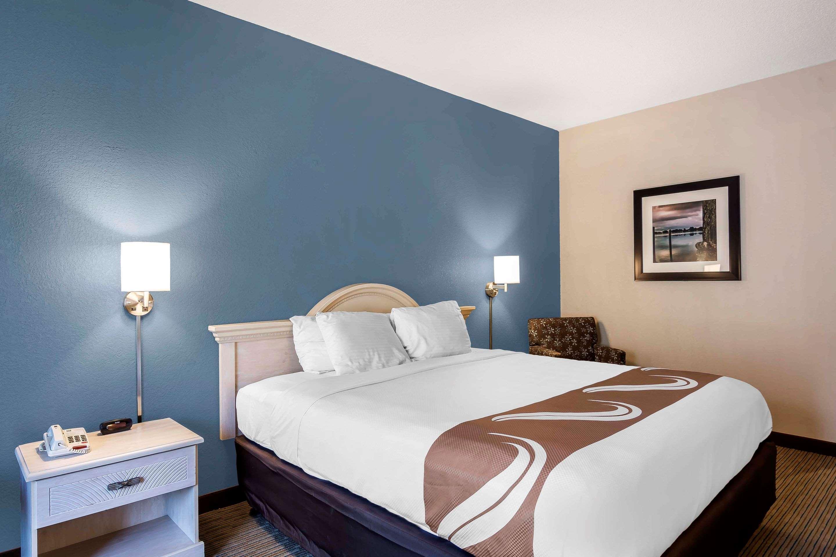 Suite, King Bed