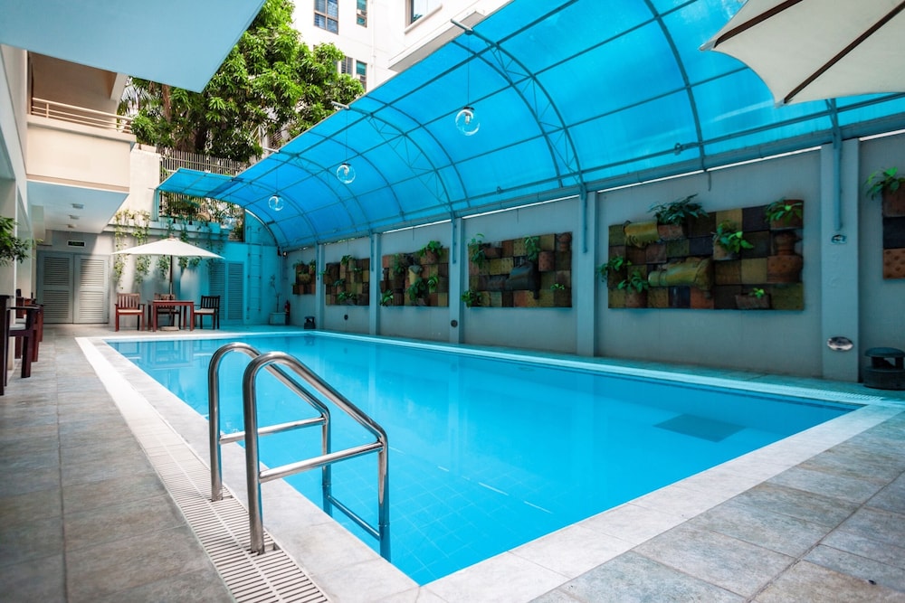 Royal Park Residence Hotel 46/75