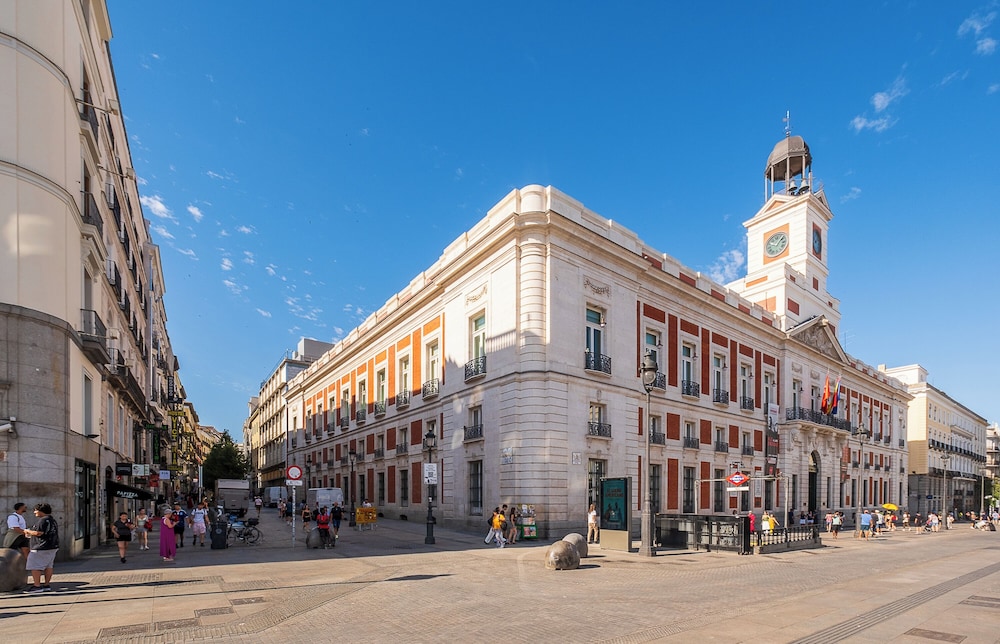 Hostal El Pilar 62/68