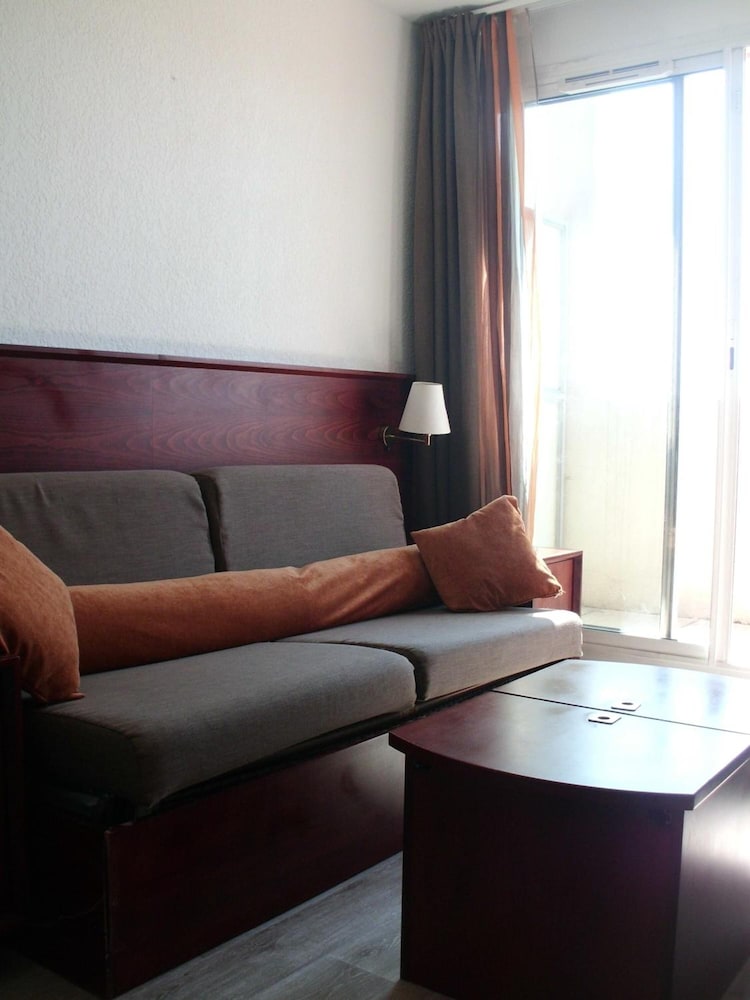 MADAME VACANCES- RESIDENCE LES CONSULS DE LA MER 12/29
