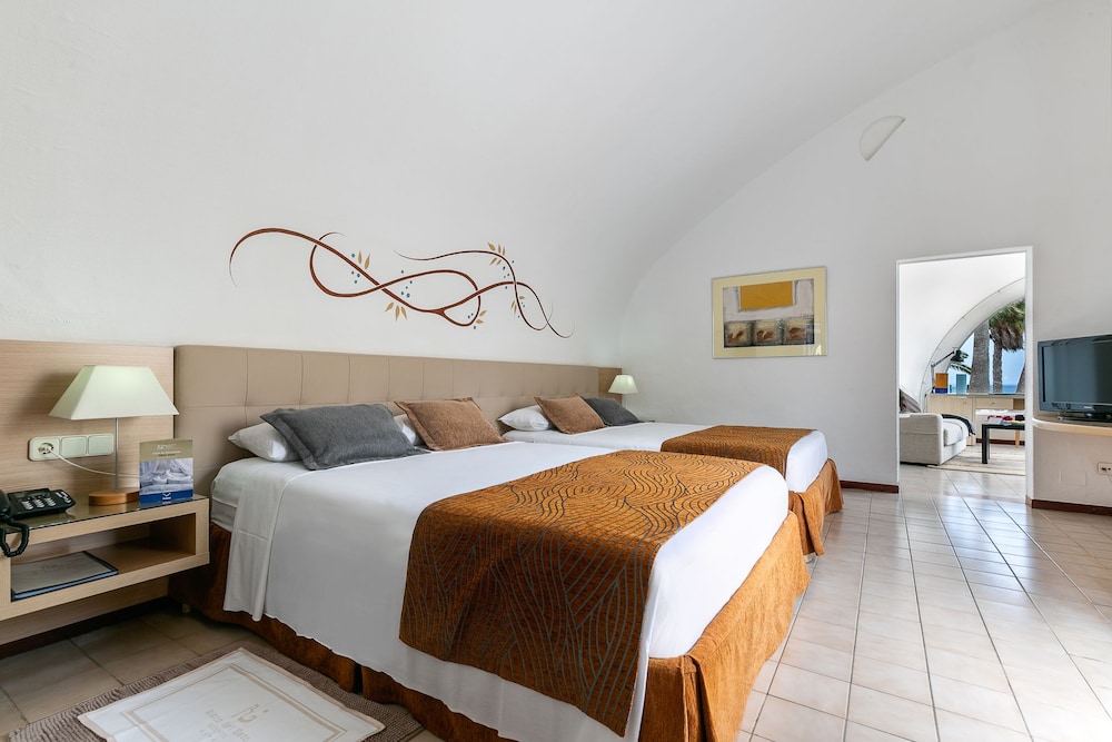 Hotel LIVVO Risco del Gato Suites 7/50
