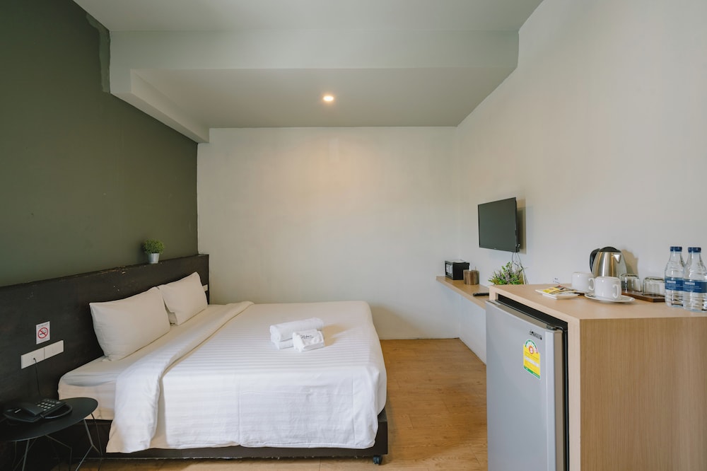 The Arbern Hostel x Bistro 23/50