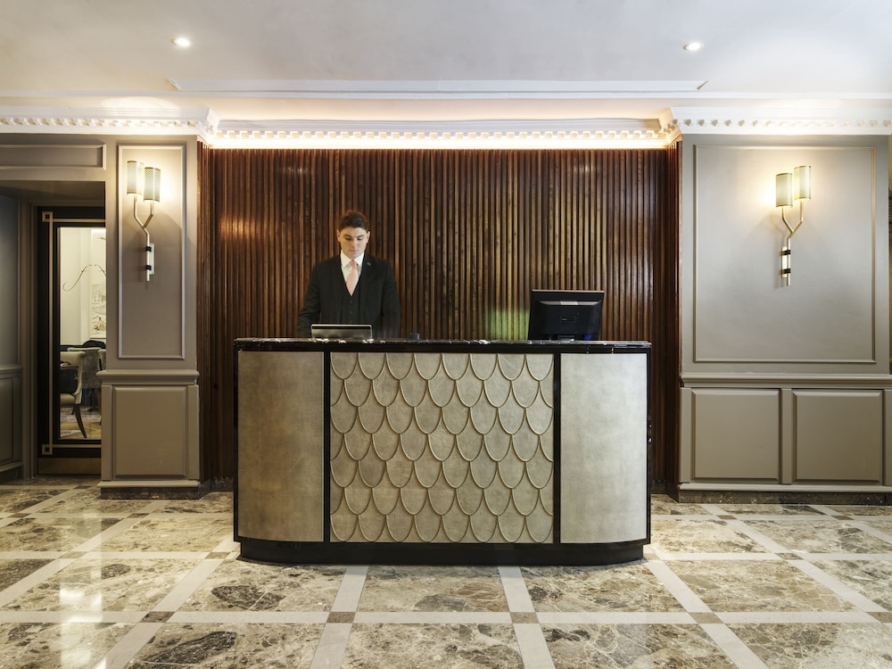 Flemings Hotel Mayfair 5/80
