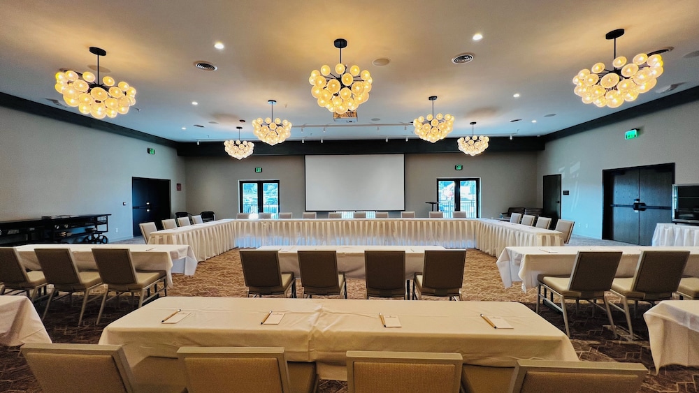 Wintergreen Hotel & Conference Center 41/49