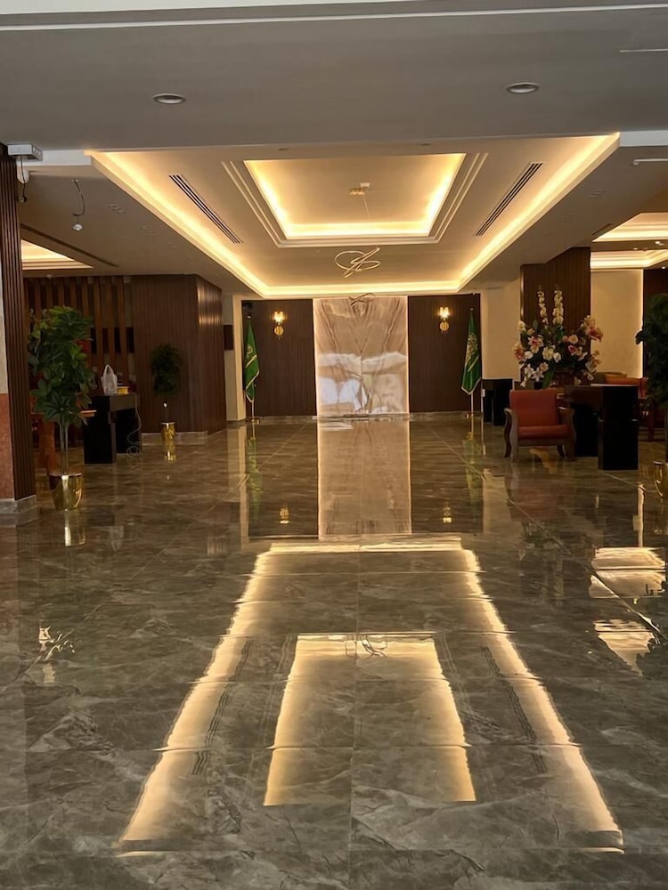 فندق كابيتال أو 162 برزين(Brzeen Hotel) 12/50
