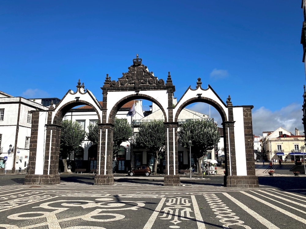 Mercure Ponta Delgada Azores 40/50
