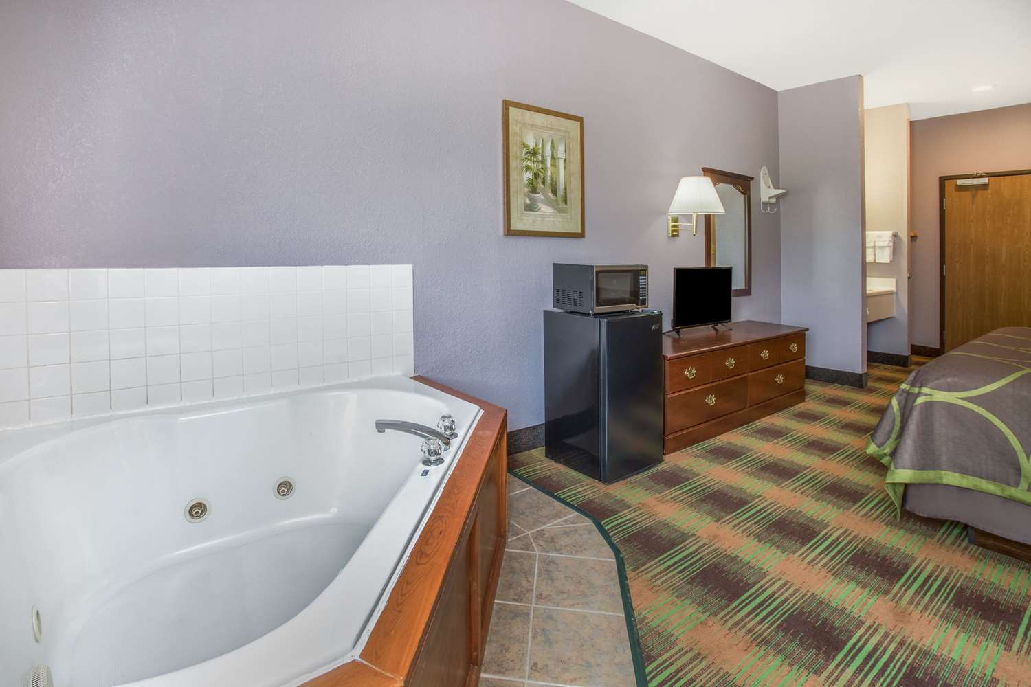 Super 8 by Wyndham Sweet Springs 11/11