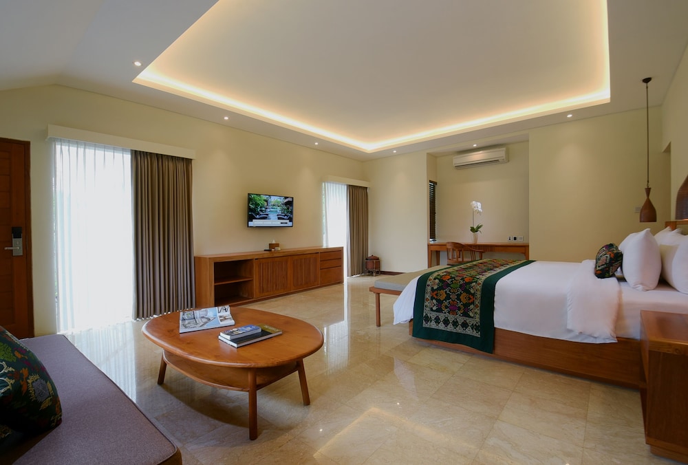 JAPA Suites and Villas 33/91