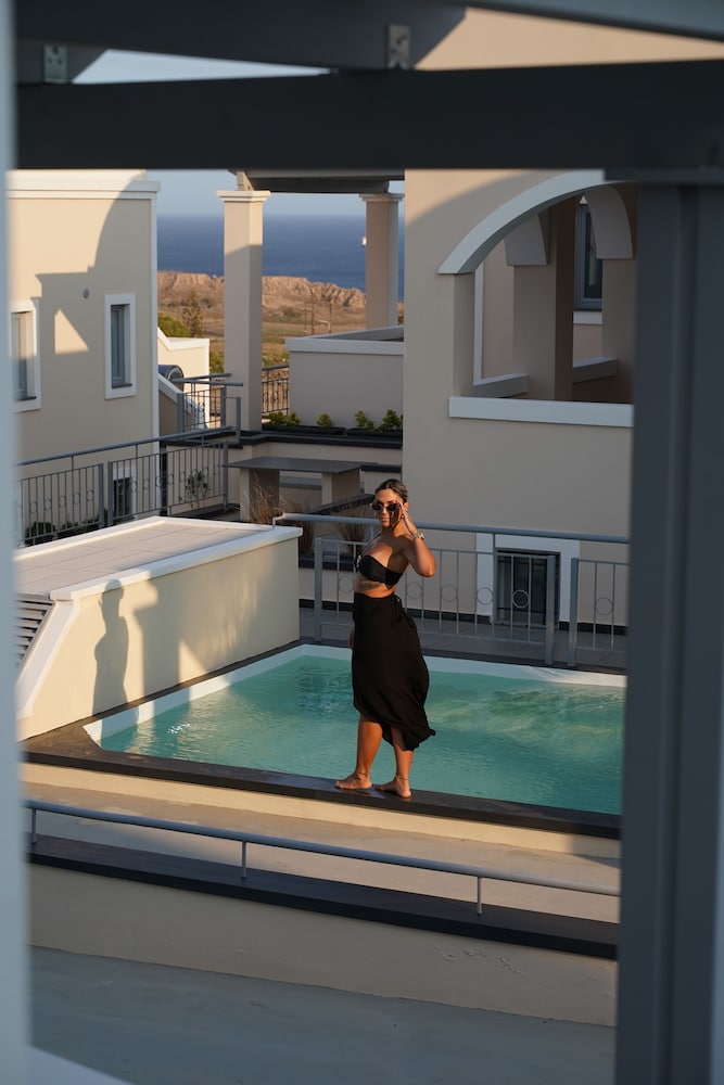 The Noverian Bios Caldera, Sunset Suites 29/58