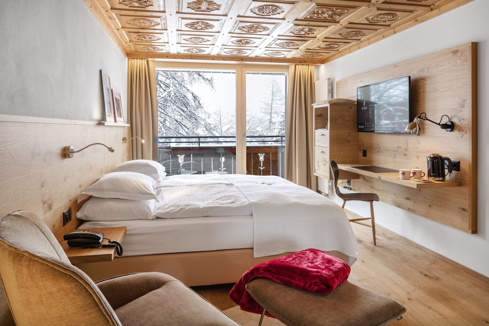 DELUXE, TWIN BEDS, MOUNTAIN VIEW