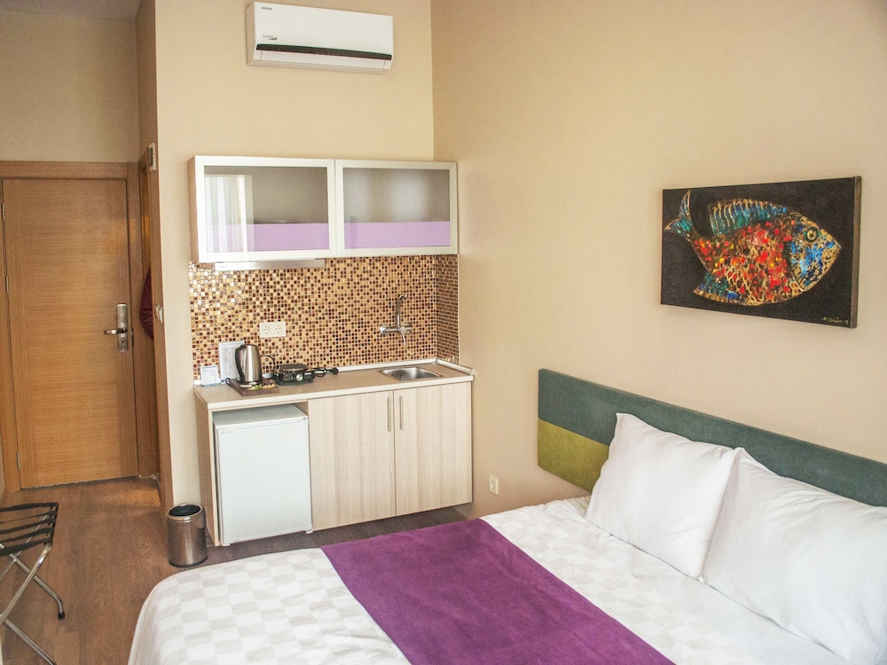 Apart 57 Taksim Harbiye 10/24