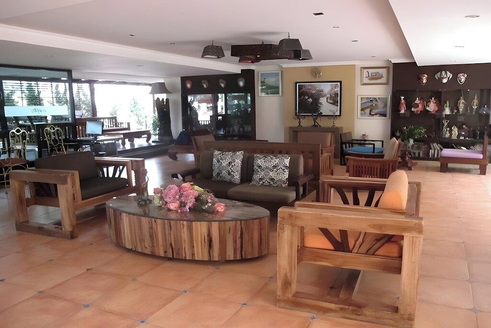 Aiyaree Place Hotel 45/75