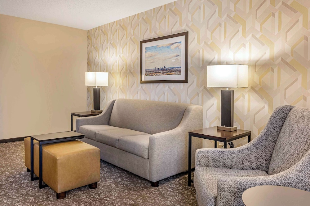 Drury Inn and Suites Southwest St. Louis 25/50