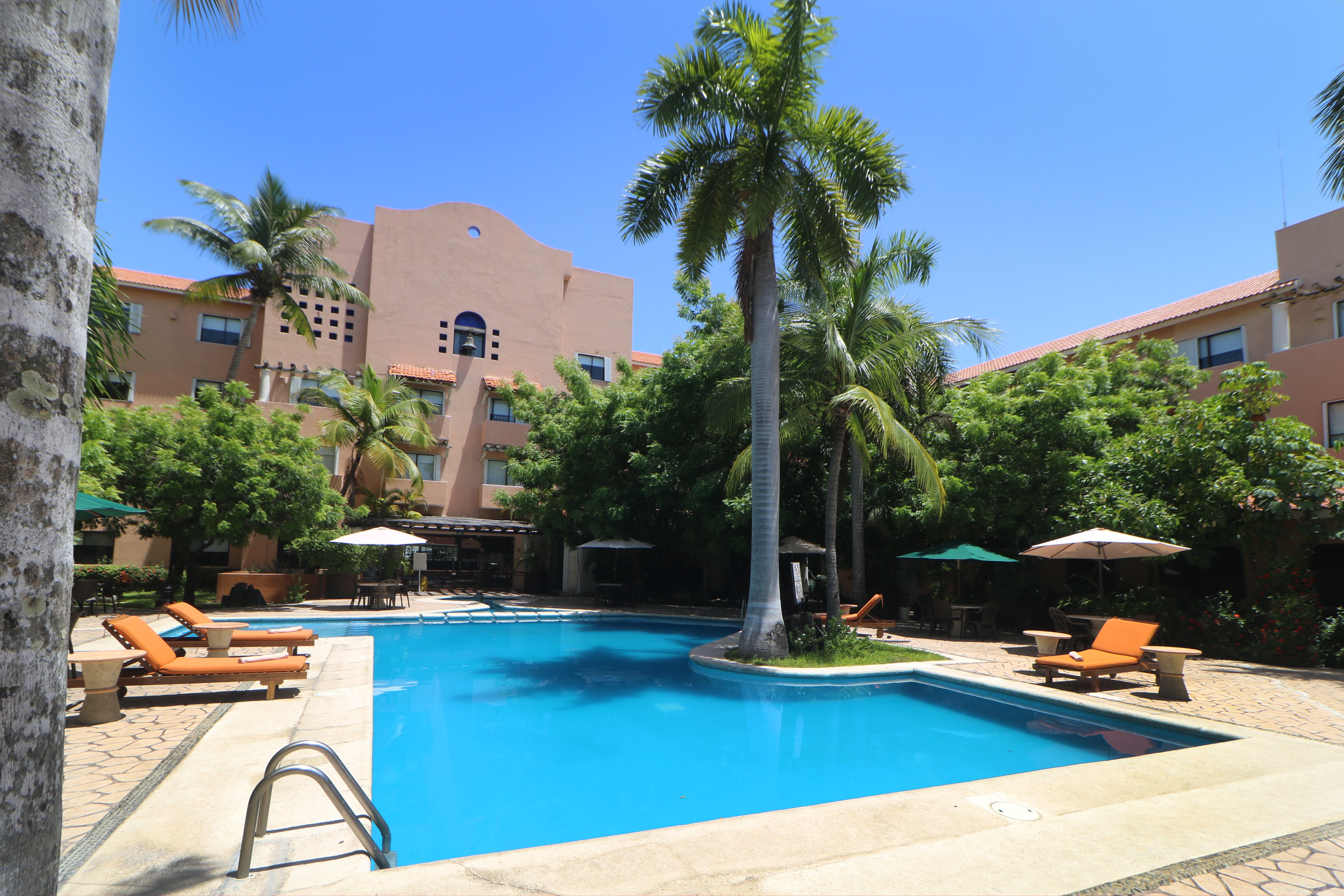 Holiday Inn Cd Del Carmen 46/50