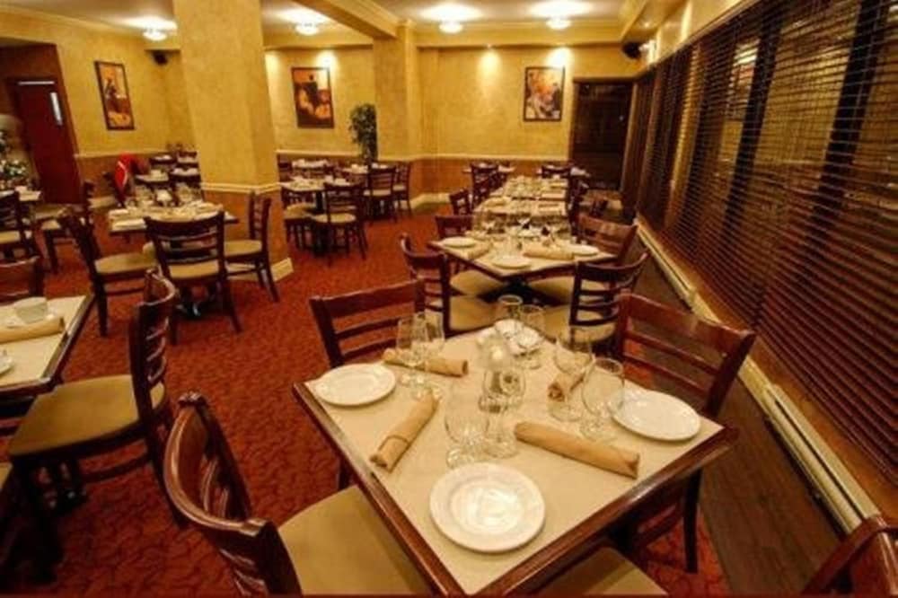 Auberge Royal Versailles 49/68