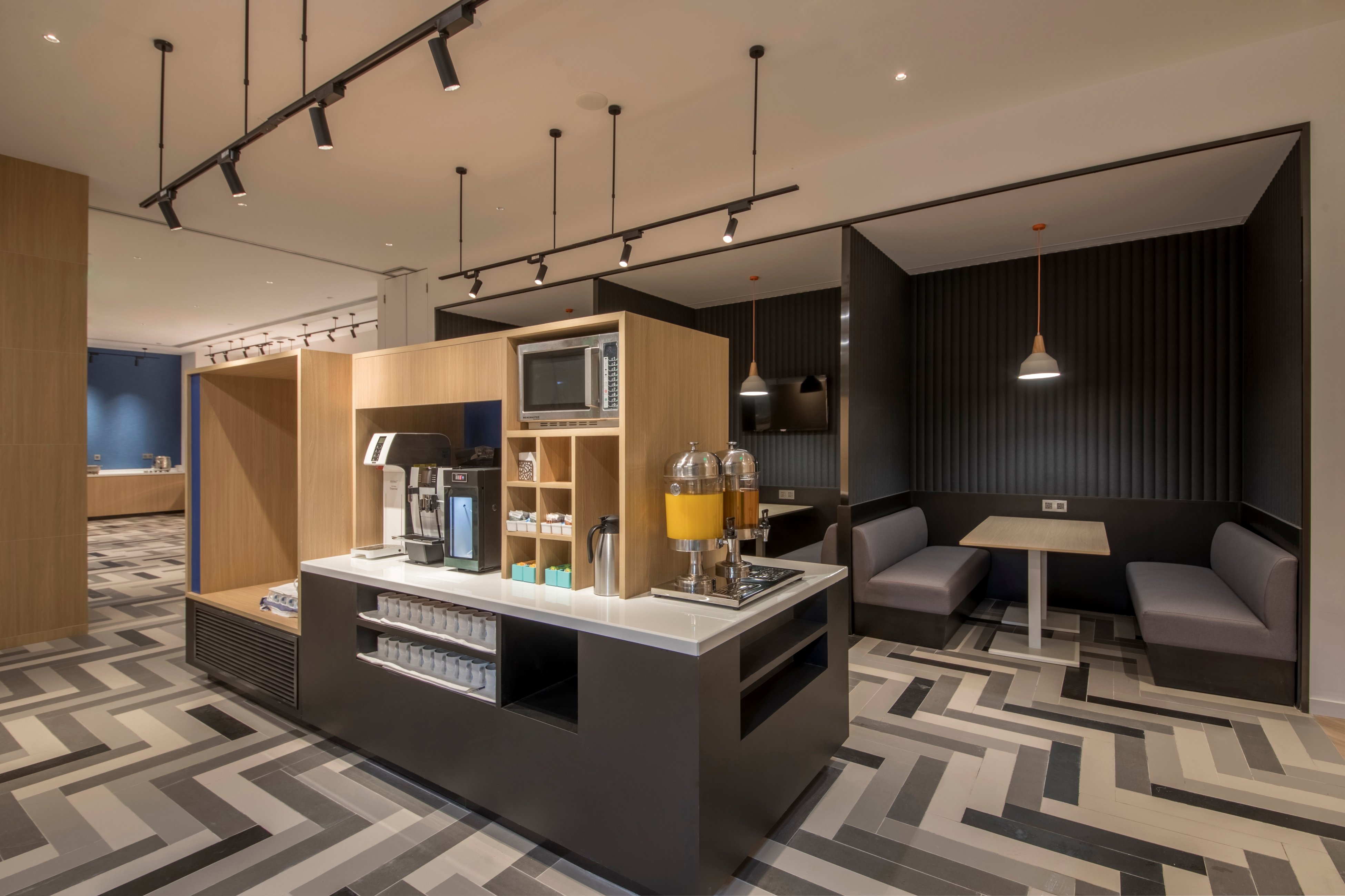 Holiday Inn Express Xiamen Airport Zone 7/33