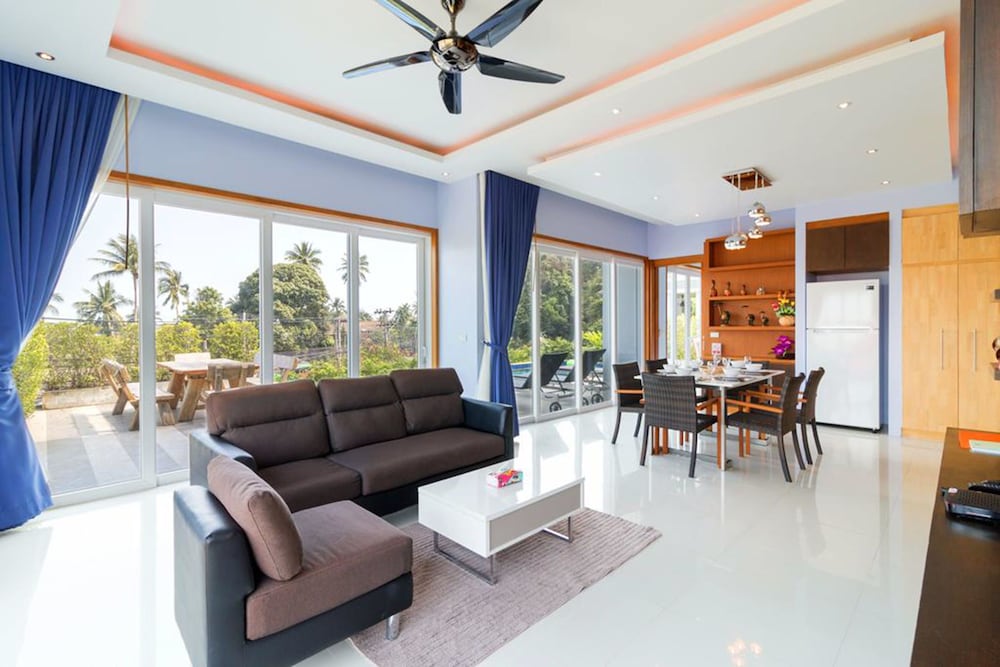 Surisa Seaview Pool Villas 22/38