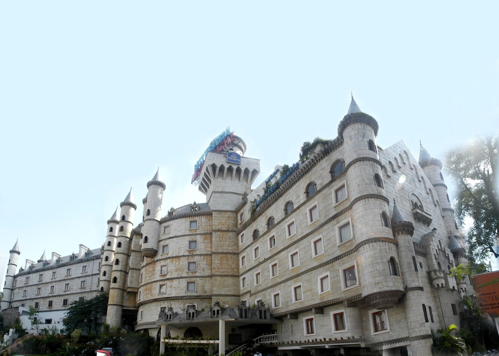 Amrutha Castle Hotel 2/21