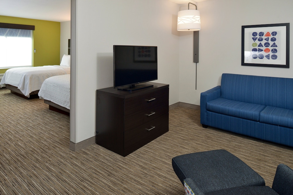 Holiday Inn Express Hotel And Suites Pueblo North 45/57