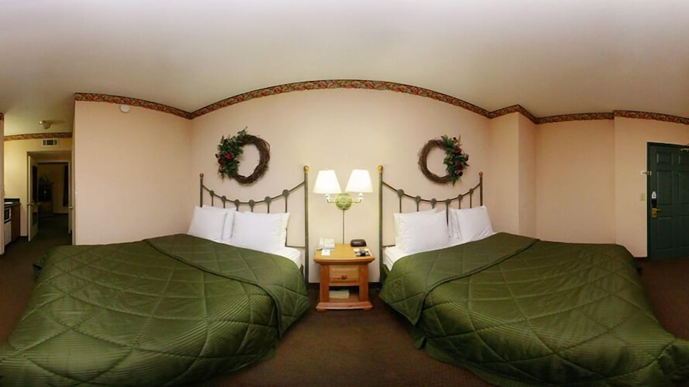 Quality Inn & Suites I-35 E-Walnut Hill 36/41