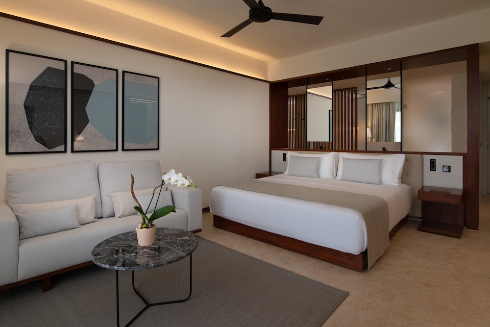 AQUA, SWIM UP, JUNIOR SUITE, POOL VIEW
