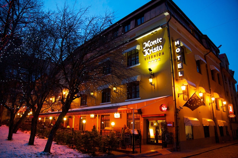 Monte Kristo Hotel 9/95