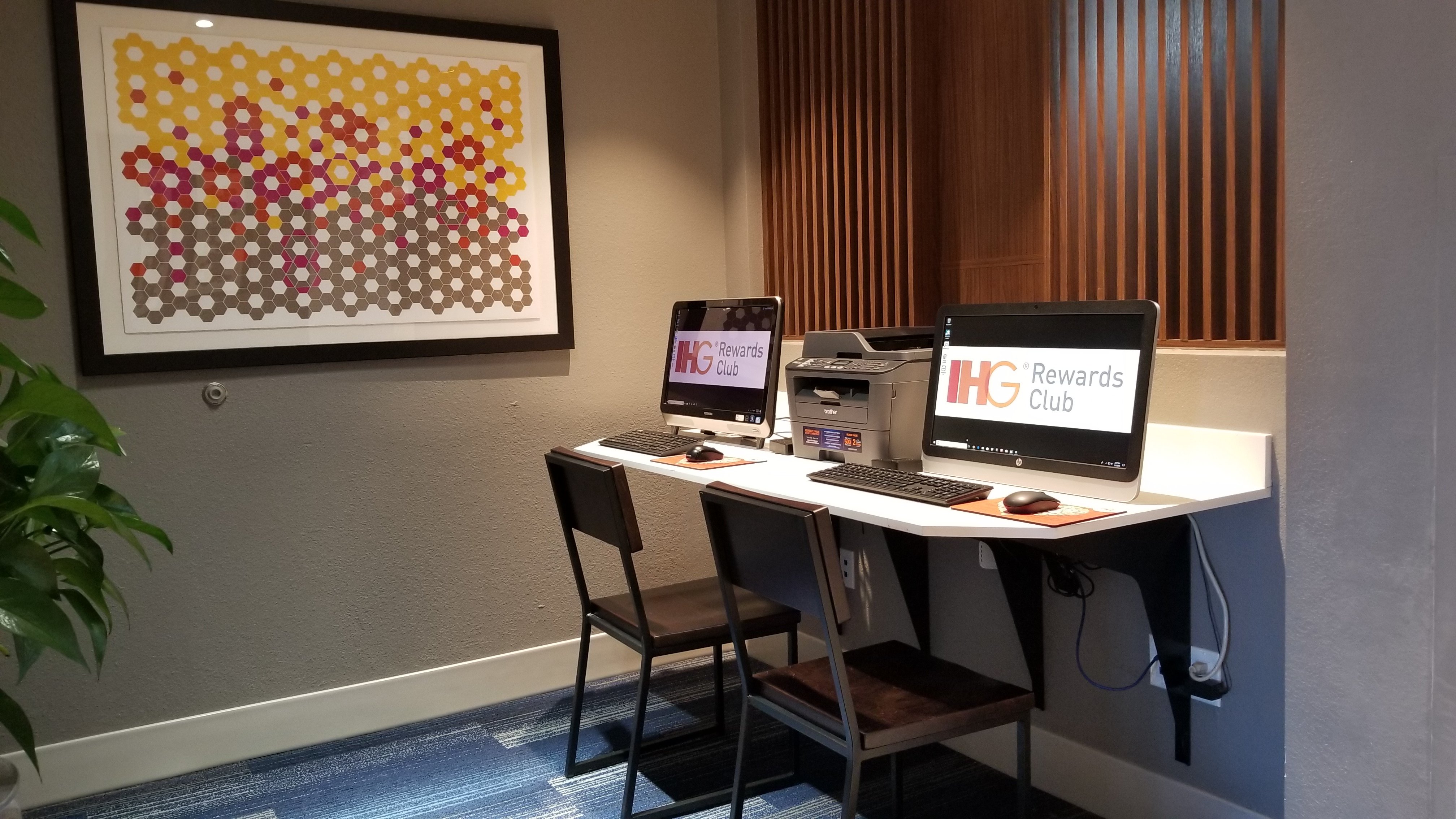 Holiday Inn Express O Neill 32/40