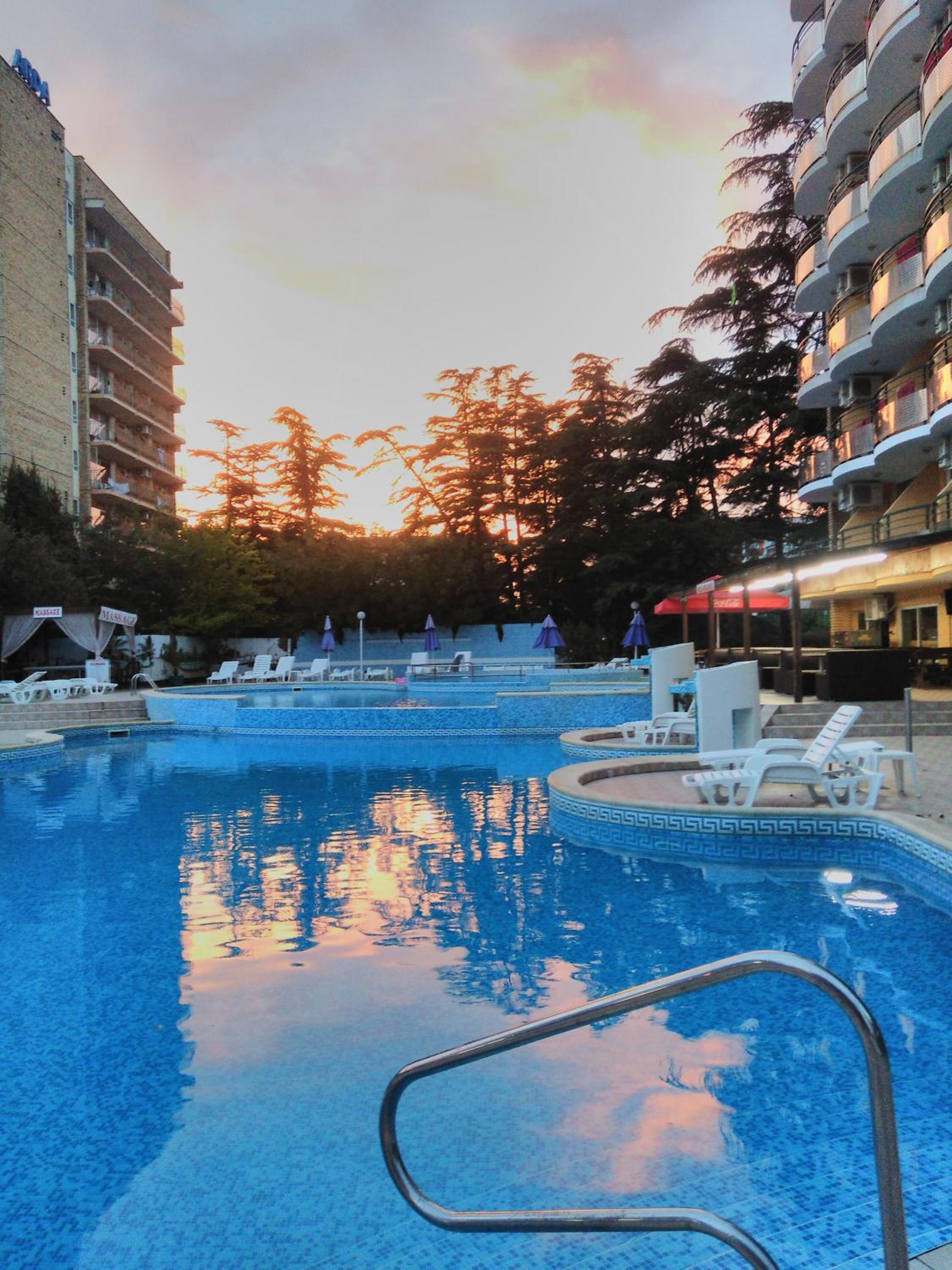 Hotel Yantra 20/21