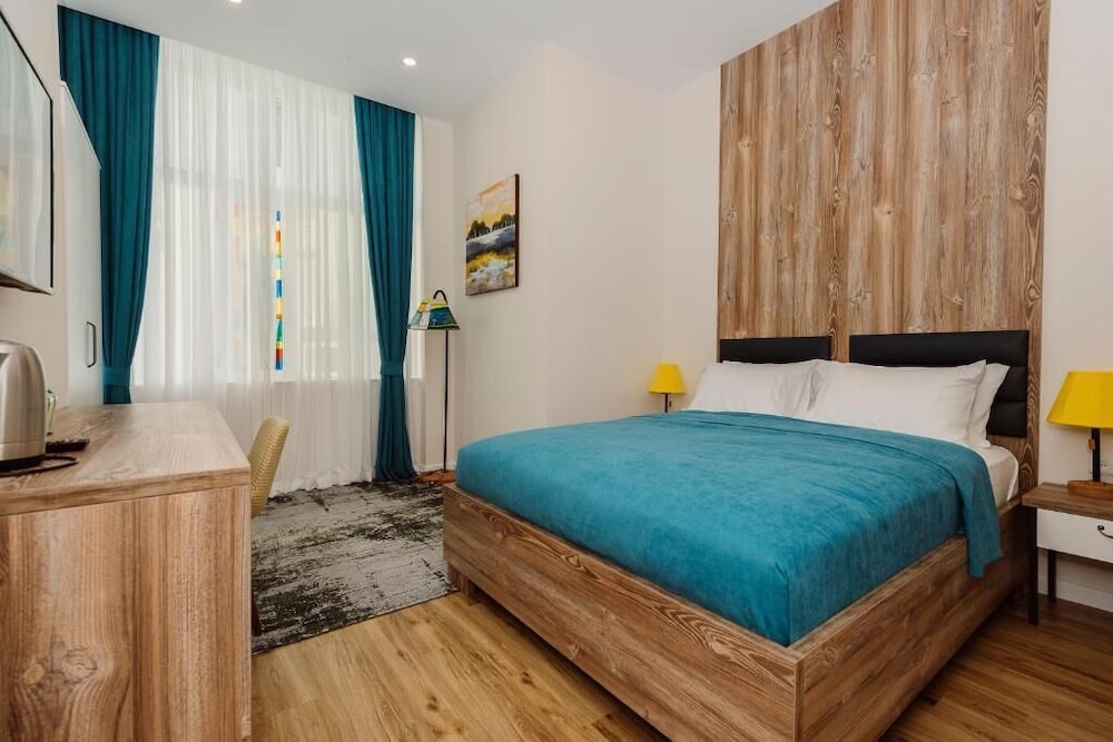 Boulevard Hotel Batumi 26/67