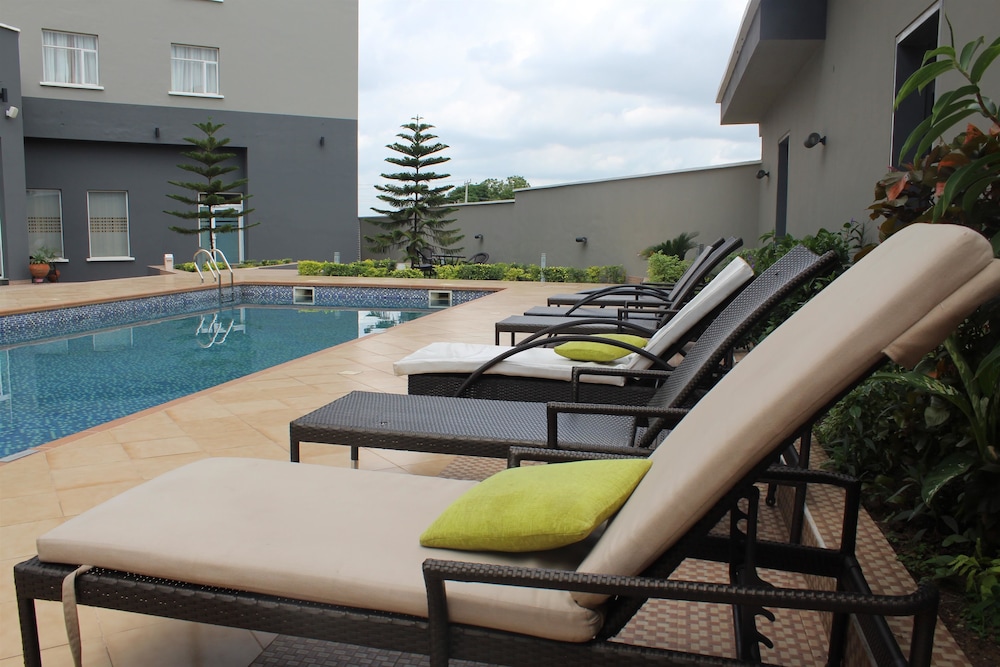 Golden Tulip Ibadan 32/35