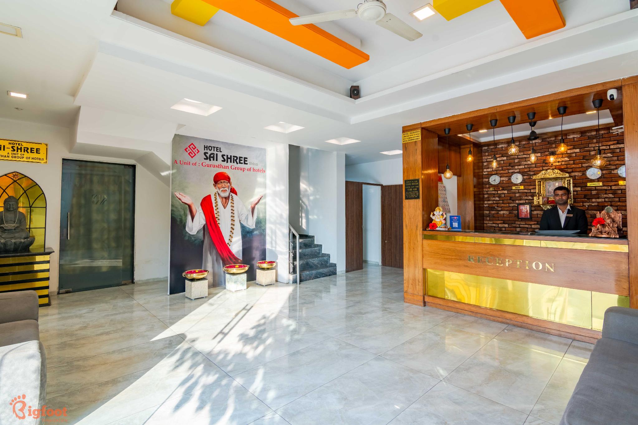 Oyo 4445 Hotel Saishri 11/63