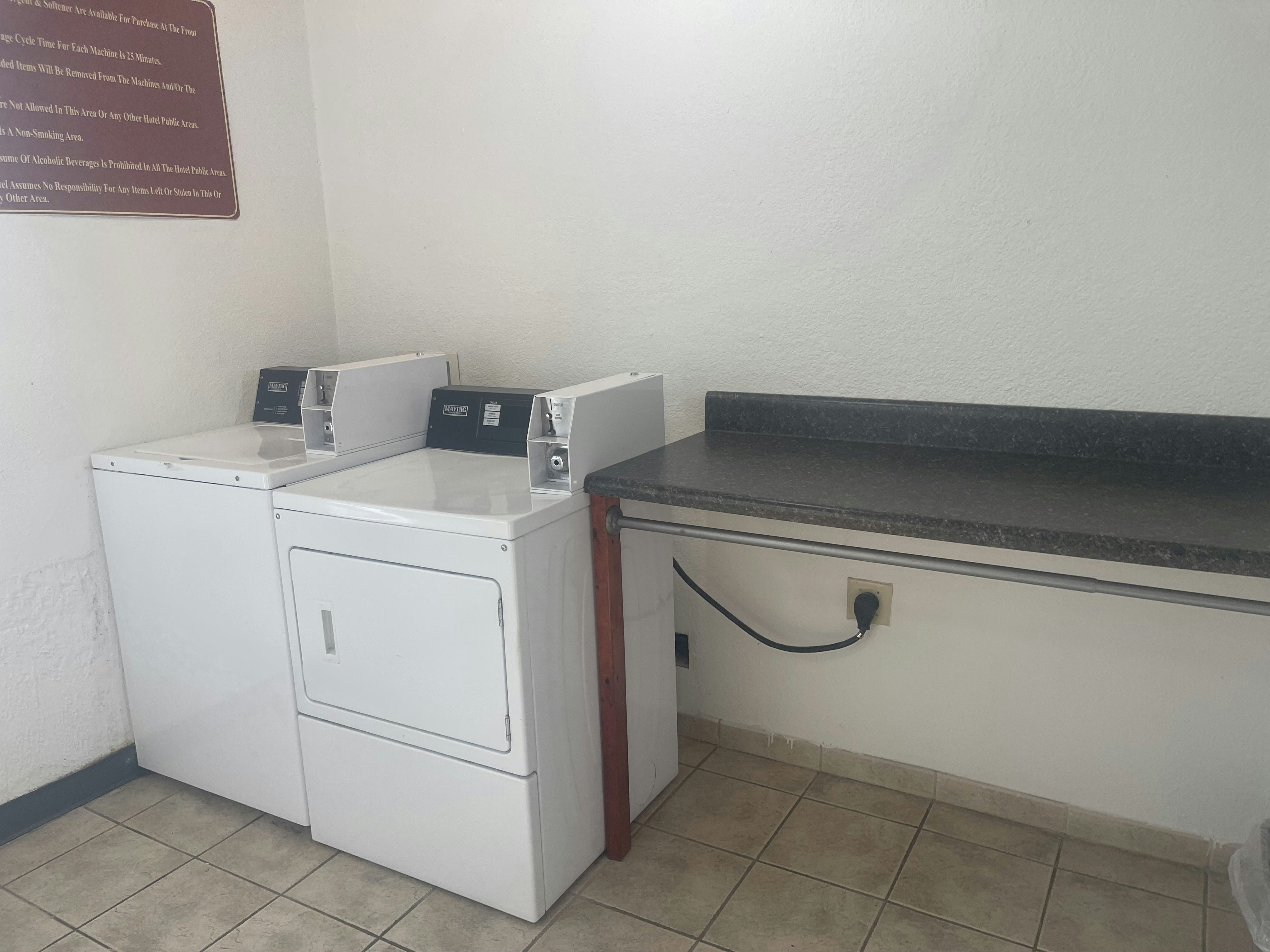 Red Roof Inn & Suites Hinesville 1/37