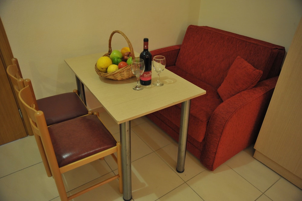 Anseli Hotel Apartments and Studios 17/33