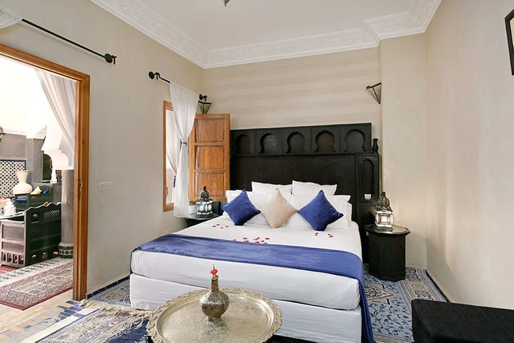 AZUR, COMFORT, DOUBLE BED, PRIVATE BATHROOM