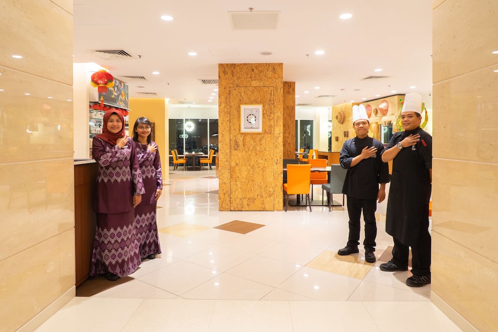 Lobby at Tamu Hotel and Suites Kuala Lumpur, KUALA LUMPUR